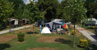Italie la spezia camping section. Camping River In Ameglia Mieten Und Campingplatze