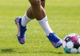 Jadon sancho is one of the hottest prospects and are really lethal down the wing. What Are Those Boots Jadon Sancho Is Wearing Soccer Cleats 101