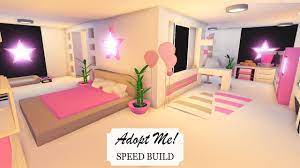 Excellent use of spac,e lovely colors, and just a reallly comfortable vibe. 49 Adopt Me House Ideas V 2021 G Komnatnye Idei Dizajn Doma Dizajn