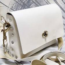 Download the free pdf template below. No Sew Perfect Little Purse With Free Pattern In Leather Or Felt Using Rivets For Assembly