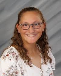 Nine vie for title of Geneseo Music Festival Queen