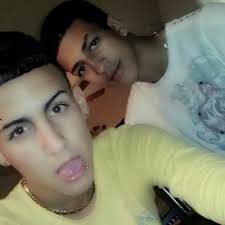 Malachi Henderson (@malachiv21)