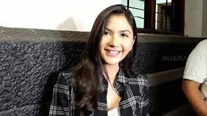 Mungkinkah ariel dan mischa ada hubungan spesial? Putus Dari Mischa Chandrawinata Jessica Mila Tak Galau