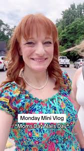 Dougherty Dozen Mom with No Makeup