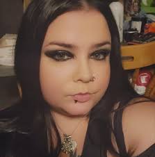 What are popular fall and Halloween themed events in Connecticut for  selling horror themed products?