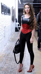 Hyper sexy Julie Skyhigh actress XXX porn