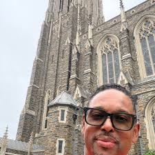 Look 👀 at Vance's face 🤣