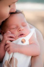 Mother's Day photo shoot with Highland cows sound like something your  someone special might love? Check out the packages below ✨