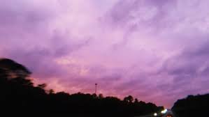 Viral Langit Warna Ungu Usai Badai Michael Di As