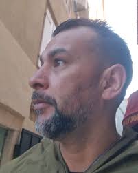 If anyone know devontaye an is feeling sad an needs to hear a funny story  to cheer them up. Message devontaye an ask him what happen when put his  head in between those two concrete poles!!! Haha