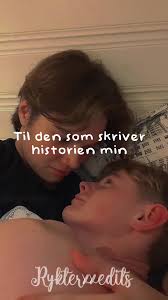 Lapp Spillet Der En Perosn Sier Hva De Tenker På Også Skriver Den Andre Det  Ned