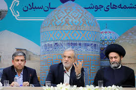 انتقاد تند روزنامه اصولگرا از پزشکیان: حرف‌هایتان فقط بیان ض|فرارو