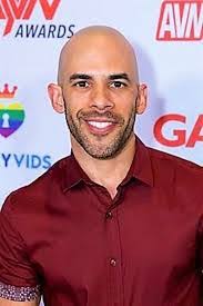 Brett Beckham's Instagram, Twitter & Facebook