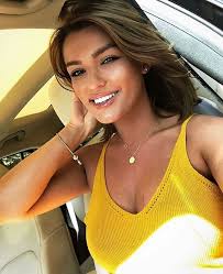 Iuliana marciuc a vorbit despre relația pe care o are cu diana, fiica cea mare a lui adrian enache, dar și despre fiul adolescent al cuplului, david, care are 16 ani. Fiica Lui Adrian Enache Despre Libanezul Care A Atacat O In 2014 Stiu Cu CatÄƒ Sete Si A Dorit SÄƒ MÄƒ Omoare