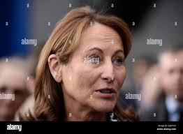 Helicopter flight paris hi-res stock photography and images