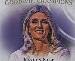 Amanda Bing's Instagram, Twitter & Facebook