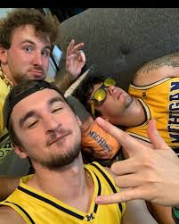 Robert Damron (@robert_damron) • Instagram photos and videos