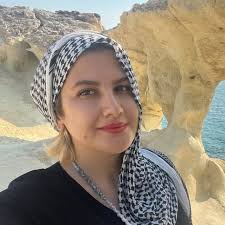 Nahid Aminkhahi (@amini._.nahid) • Threads, Say more