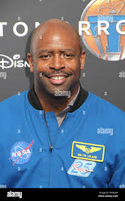 Leland melvin hi-res stock photography and images
