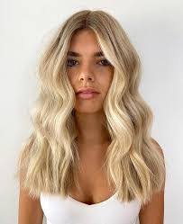 Shawna Mock's Instagram, Twitter & Facebook