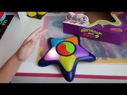 O scena in care presedintele apare alaturi de un copil. Joc Adevarat Sau Fals Pret