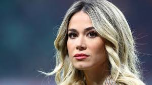 The accomplished italian celebrity has more than 7.7m followers on instagram. Milan S Acrobat Thieves Use Instagram Tags To Rob Rich And Famous Bbc News