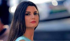 وقال أبو الضحى ، عن ابن عباس في قوله تعالى : Ø¬ÙØ±Ø§ ÙŠÙˆÙ†Ø³ Ø¨Ø¯Ø£Øª Ø±Ø§Ù‚ØµØ© Ø¨Ø§Ù„ÙŠÙ‡ ÙˆØªØ§Ù†ØºÙˆ ÙˆØ¥Øª Ù‡Ù…Øª Ø¨Ø®Ø¯Ø´ Ø§Ù„Ø­ÙŠØ§Ø¡ ÙÙŠ Ù‡Ø°Ø§ Ø§Ù„Ù…Ø´Ù‡Ø¯