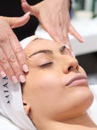 Trattamenti per la Menopausa: Scopri Feminine Time