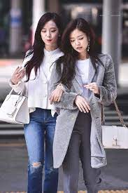 With tenor, maker of gif keyboard, add popular jisoo blackpink animated gifs to your conversations. Blackpink Jisoo And Jennie Step Out Cute Together At Jeju Airport