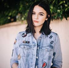 Why everyone dislikes acacia brinley kersey clark.she has a past that she has recently addressed, acacia also has been rehoming pets all her life, and so. Pin De Anna Coombs En Acacia Tumblr Pelo Corto Look De Cabello Corto Balayage Pelo Corto