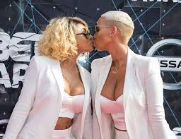 Amber Rose Blac Chyna Cars Amber Rose Kissed A Girl To Celebrate Marriage Equality And She Liked It Unluler