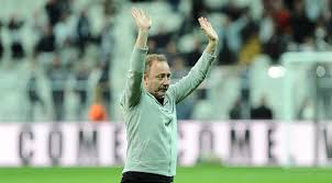Beşiktaş'ta sergen yalçın şoku yaşanıyor. Besiktas Sergen Yalcin Ile Anlasti
