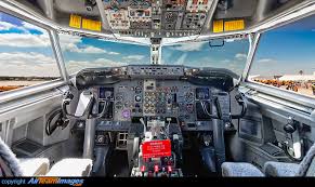 Here's a 737ng cockpit dimension drawing. Boeing 737 500 Airteamimages Com