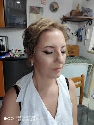 Su una donna matura, basta un po' di luce per far risplendere la sua età in  piena semplicità senza stravolgere il proprio essere 😘💄 #makeupantiage  #makeupstefaniaselvaggio. 💋