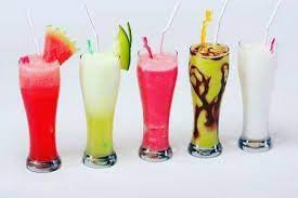Antaranya ialah seperti vitamin c, zat sodium, riboflavin, tannins, poluphenols, anthocyanins, kalsium dan fosforus. Es Goceng Jus Buah Goceng 5000 Facebook