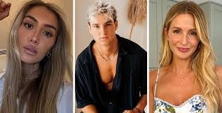 Amy Kenyon's Instagram, Twitter & Facebook