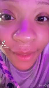 Annie Barefoot's Instagram, Twitter & Facebook