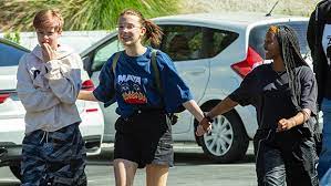 Shiloh jolie pitt, zahara jolie pitt, and millie bobby brown grab lunch together at mel's dinner and hang out around la. Millie Bobby Brown Zahara Jolie Pitt Holding Hands See Cute Pic Hollywood Life