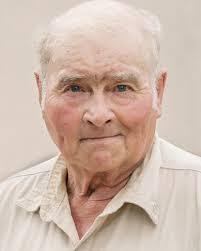 Leroy Schmitz's Instagram, Twitter & Facebook