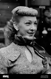 Bronze bust hi-res stock photography and images