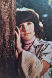 Gen Y-er On The Loose: 1970s Yearbook Subjects Have No Regrets (About Their  Senior Photo Choices)