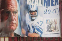 Former NFL Quarterback Eric Hipple shares stories of his personal successes  and failures in Vinton County