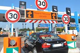 Voici une astuce intéressante pour économiser quelques euros sur vos longs trajets d'autoroute. 4 Astuces Faciles Pour Payer Moins Cher L Autoroute Des Maintenant