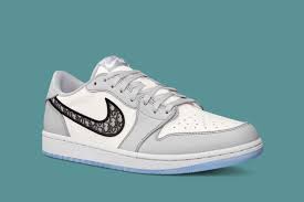 Jordan 1 Black And White Low Cut Dior X Air Jordan 1 Low Apparel Eukicks In 2020 Air Jordans Jordan 1 Low Jordan 1