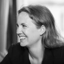 Sarah Pinder's Instagram, Twitter & Facebook