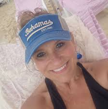 Where to get alcohol drinks in a coconut