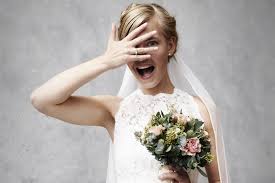 In vergangenen zeiten wurden bräuche zur hochzeit genutzt, damit die hochzeit unter einem guten stern steht und böse geister vertrieben werden. Ubersicht Der Wichtigsten Hochzeitstraditionen Hochzeitsbrauche