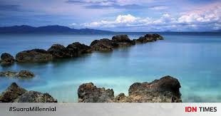 Terdiri dari pantai yang indah dan bukit yang subur, menjadi tempat yang sangat cocok untuk menikmati keindahan alam dan menemukan. Buat Ketagihan 5 Pantai Di Jawa Tengah Ini Punya Pesona Memikat