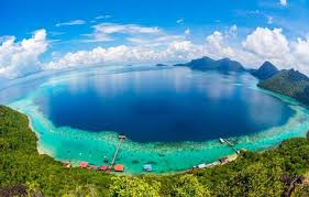 Counted in the world's top 10 diving spots, sipadan island is a natural abode and a stunning honeymoon destination of malaysis. Top 10 Most Famous Beaches In The World This Is Italy Page 3