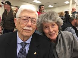 Coach Edwin Knowles wife, Theresa passed away last night. Please keep Coach  Knowles and his son in your prayers.